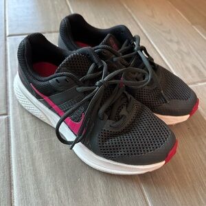Nike Black and Red Athletic Shoes